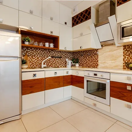 Zielona Walonska, Free Parking * Breslavia